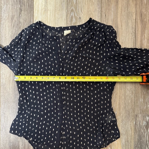 Ecru Chic Black and White Patterned 100% Silk Blouse Size M - Picture 8 of 11